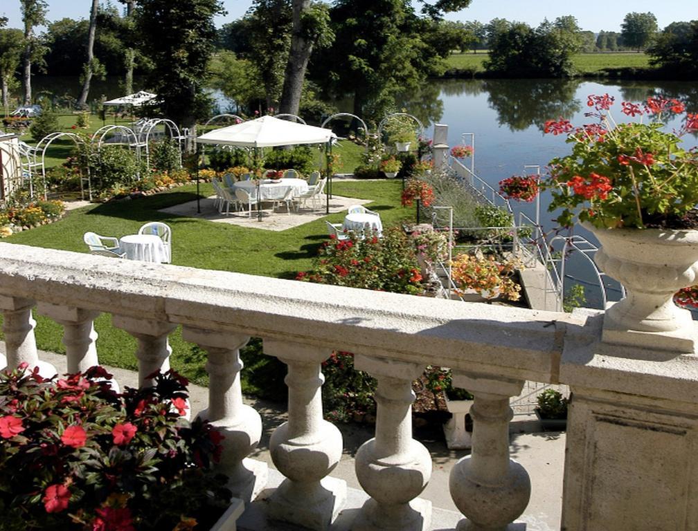 Hotel Logis Le Manoir De L'Onde Sens Exterior foto